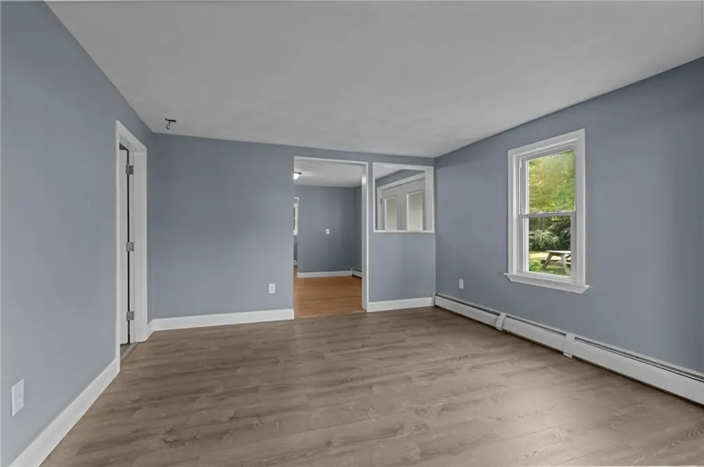 136 Riverside Avenue Warwick RI 02889