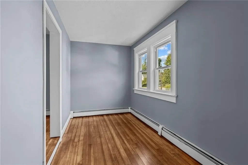 136 Riverside Avenue Warwick RI 02889