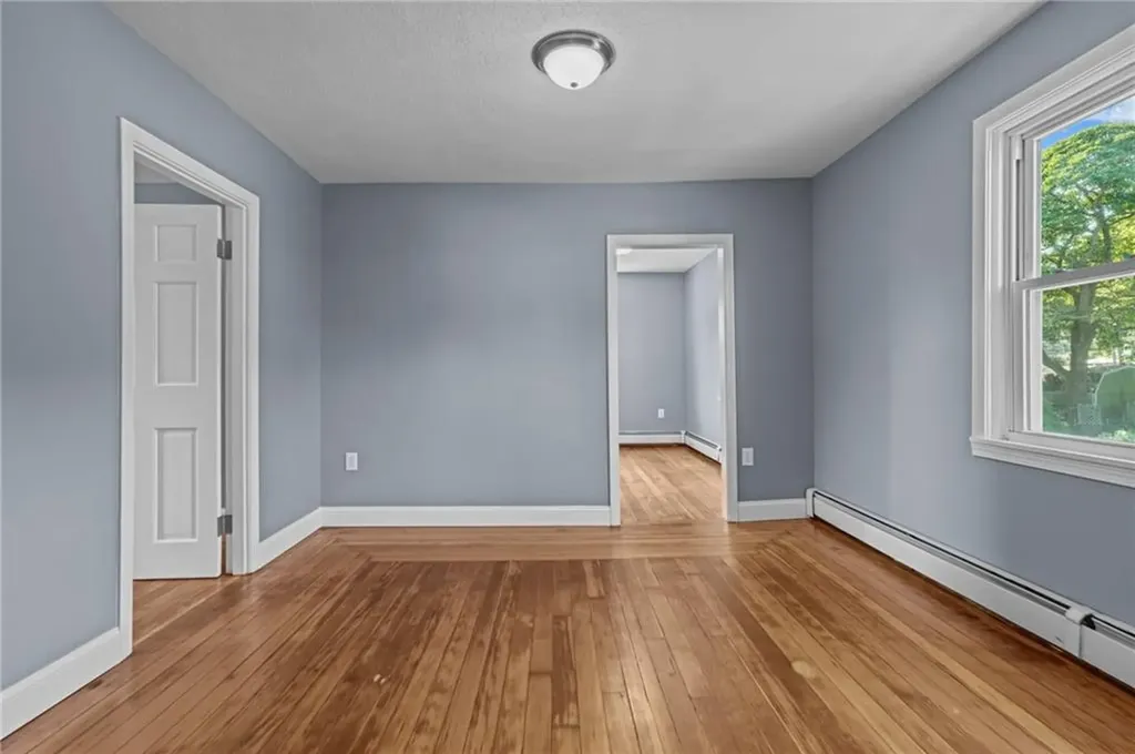 136 Riverside Avenue Warwick RI 02889