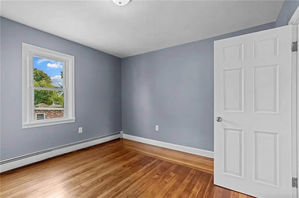 136 Riverside Avenue Warwick RI 02889