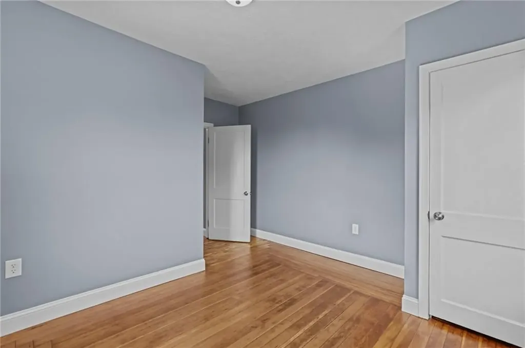 136 Riverside Avenue Warwick RI 02889