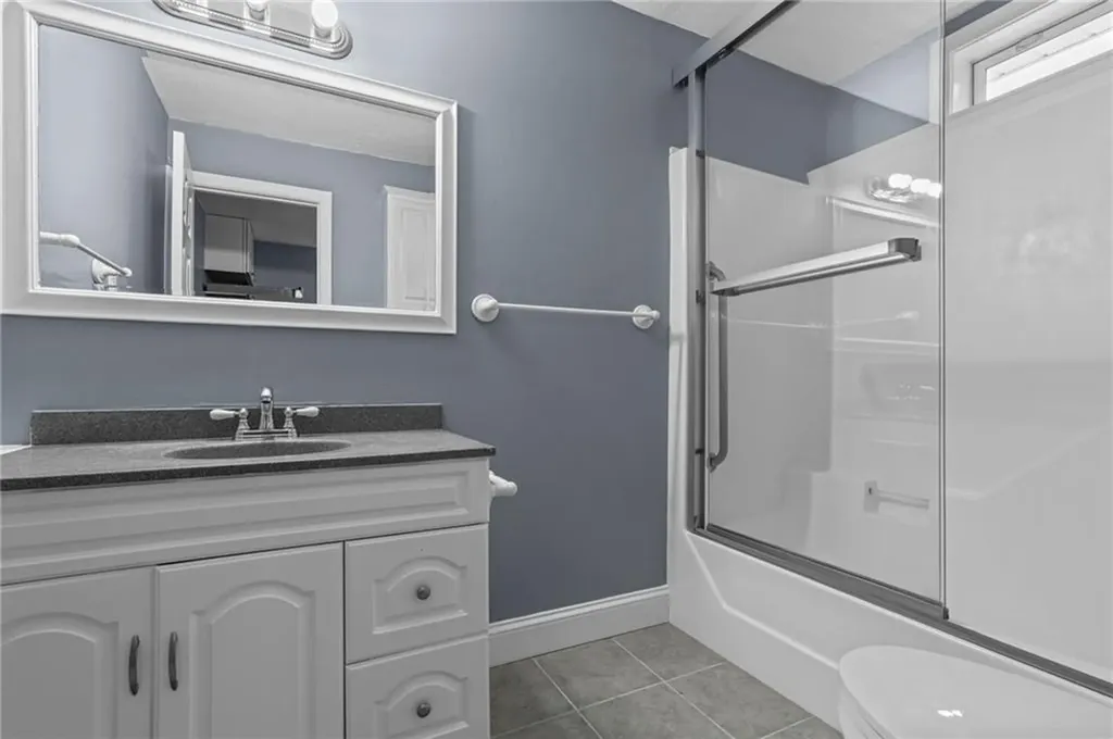 136 Riverside Avenue Warwick RI 02889