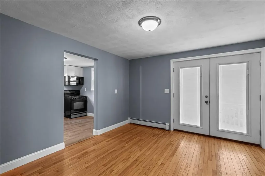 136 Riverside Avenue Warwick RI 02889