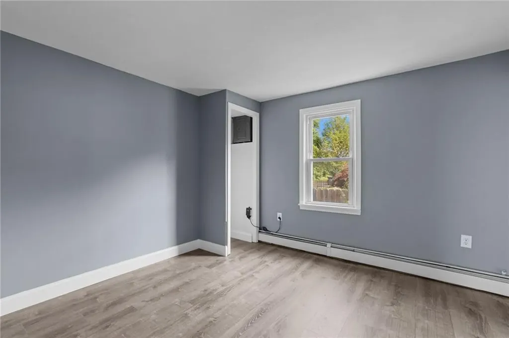 136 Riverside Avenue Warwick RI 02889