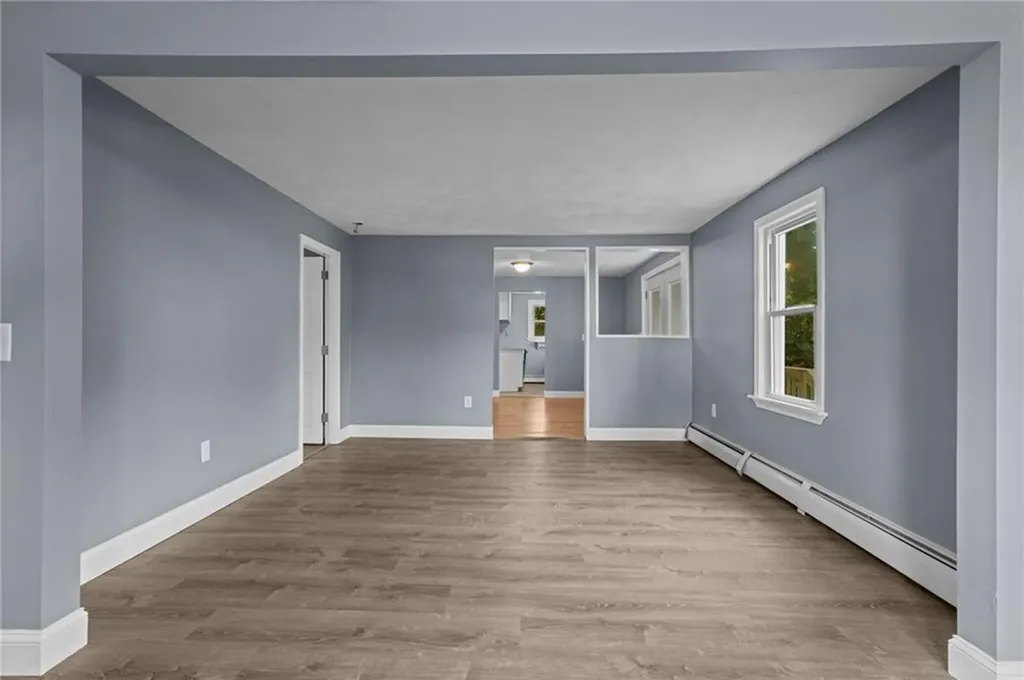 136 Riverside Avenue Warwick RI 02889