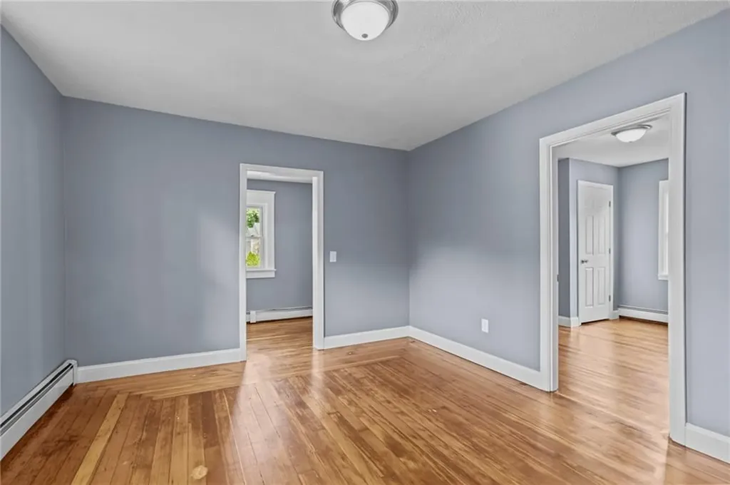 136 Riverside Avenue Warwick RI 02889