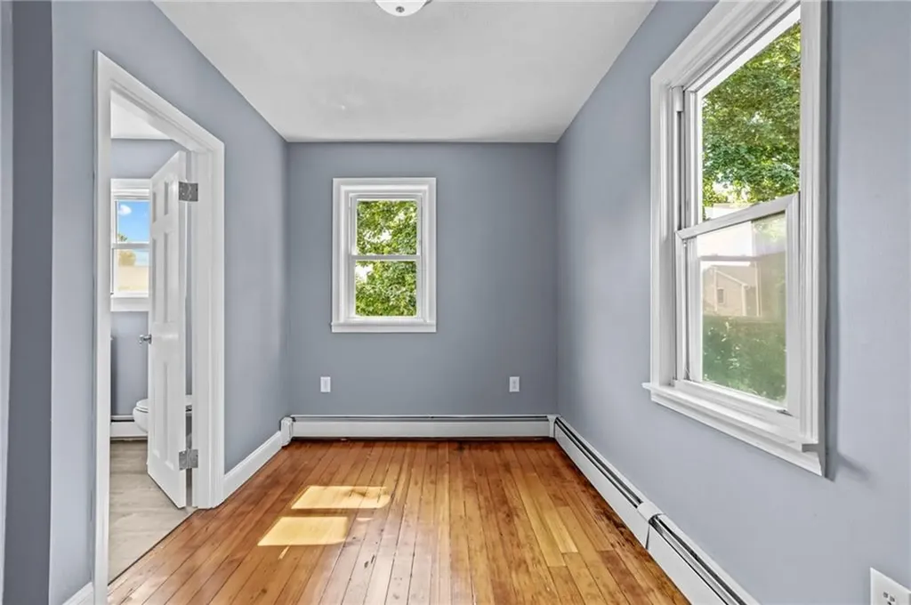 136 Riverside Avenue Warwick RI 02889