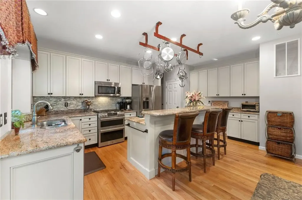 44 Castle Rocks Road Warwick RI 02886