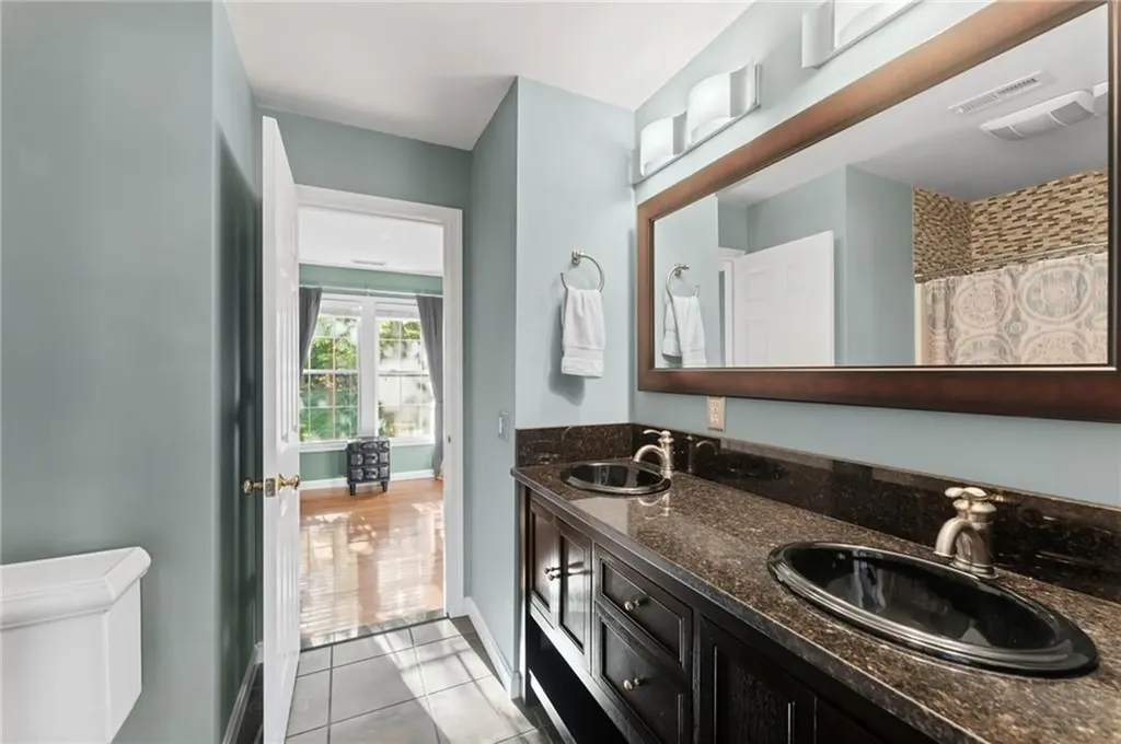 44 Castle Rocks Road Warwick RI 02886