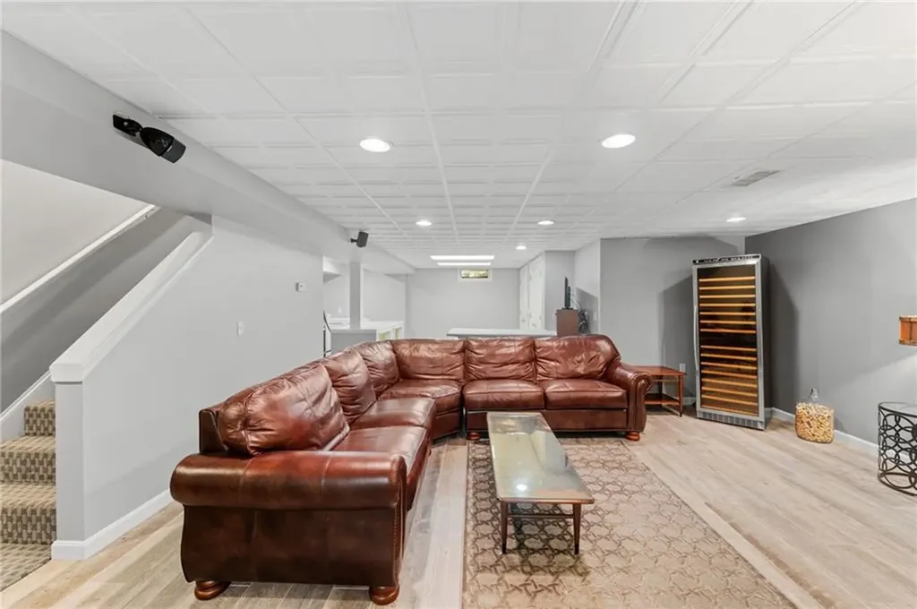 44 Castle Rocks Road Warwick RI 02886