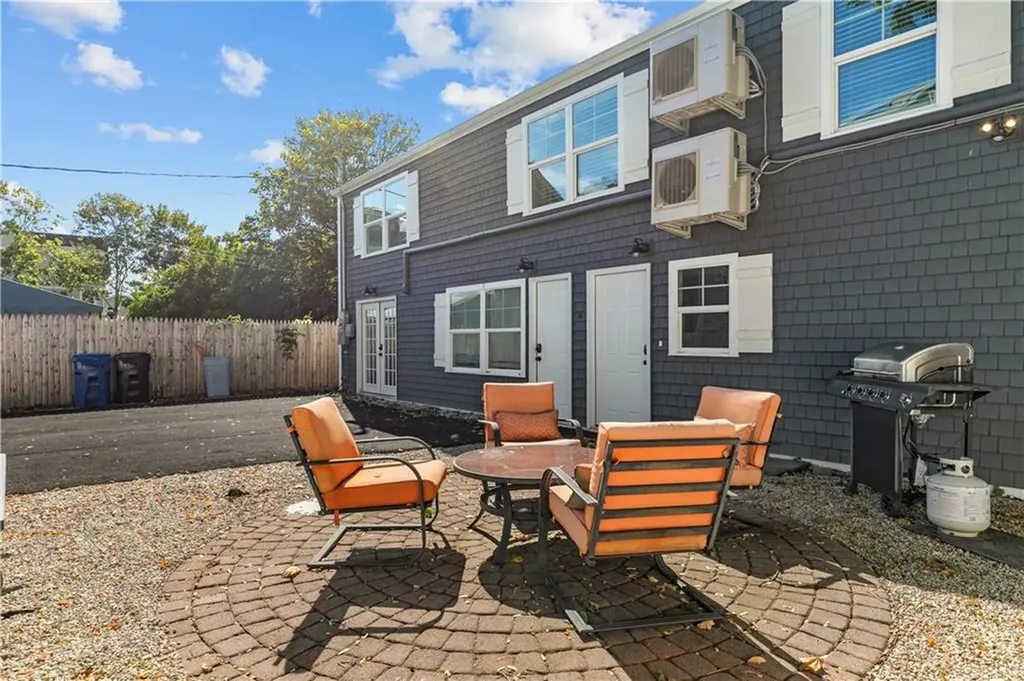 3 Clinton Street Newport RI 02840