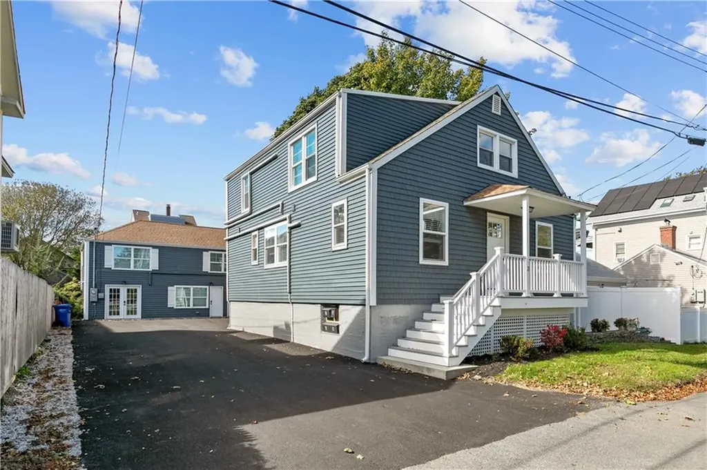 3 Clinton Street Newport RI 02840