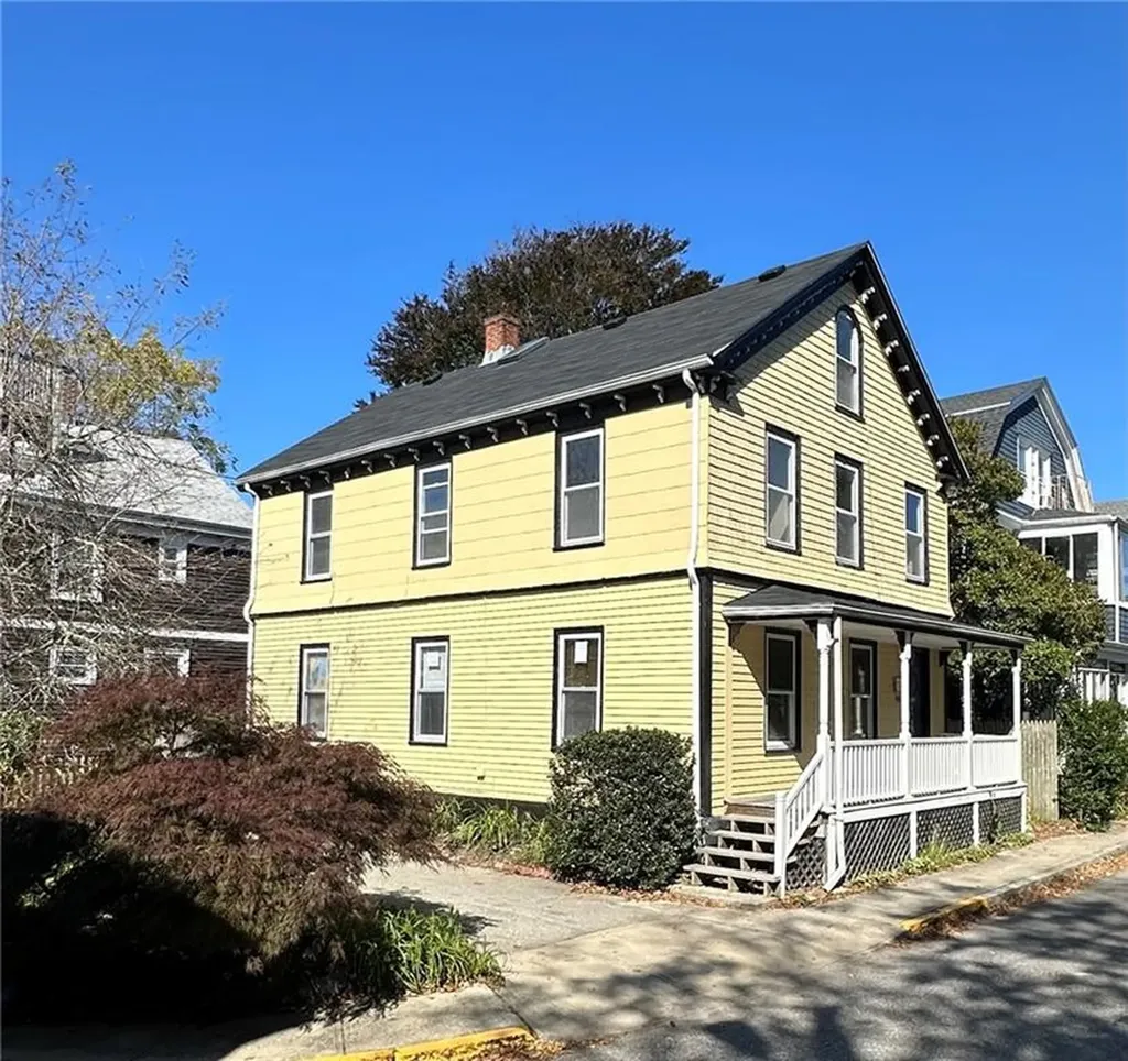 26 5 Calvert Street Newport RI 02840