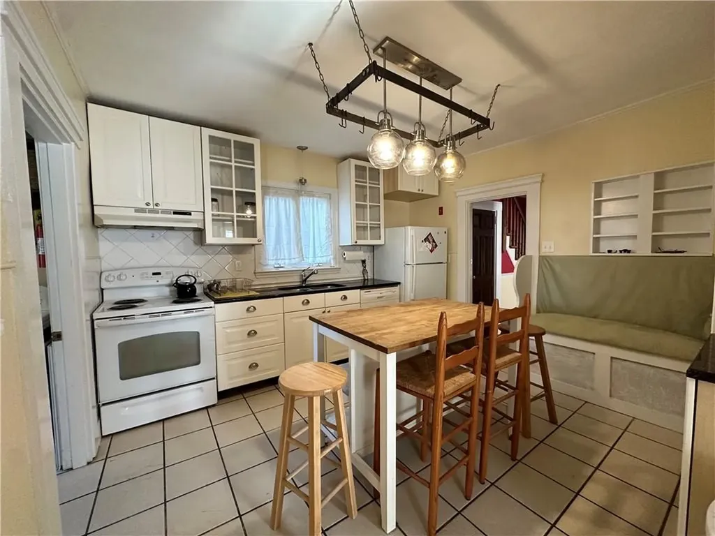 26 5 Calvert Street Newport RI 02840