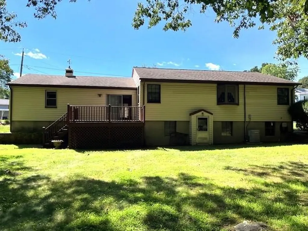 108 Pawtuxet Terrace West Warwick RI 02893