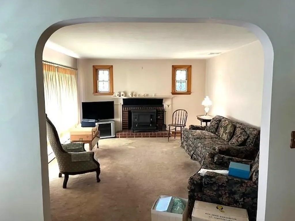 108 Pawtuxet Terrace West Warwick RI 02893