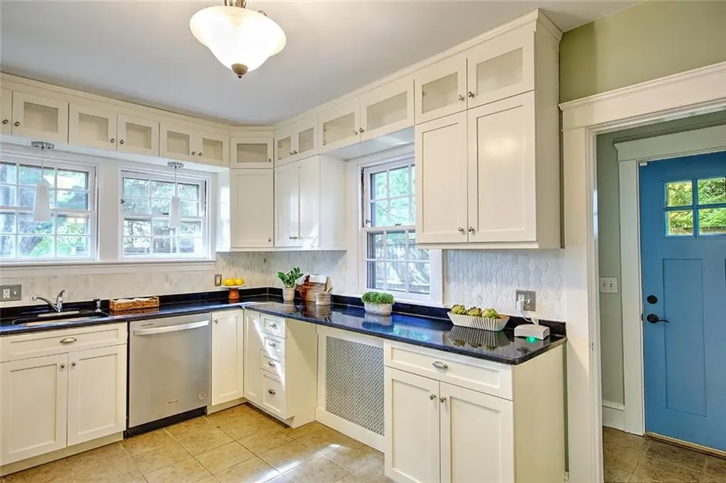 65 Vassar Avenue Providence RI 02906