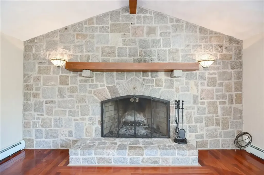 206 Shun Pike Johnston RI 02919
