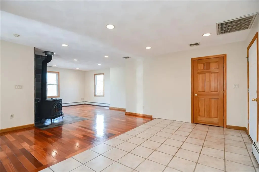 206 Shun Pike Johnston RI 02919