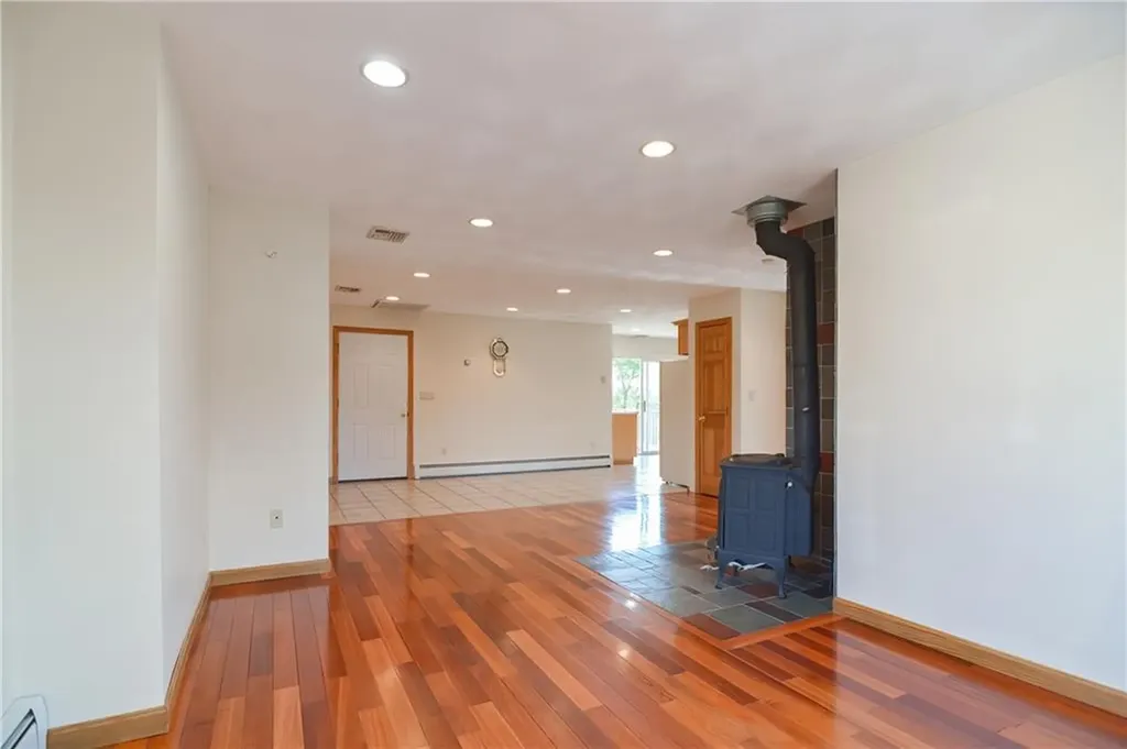 206 Shun Pike Johnston RI 02919