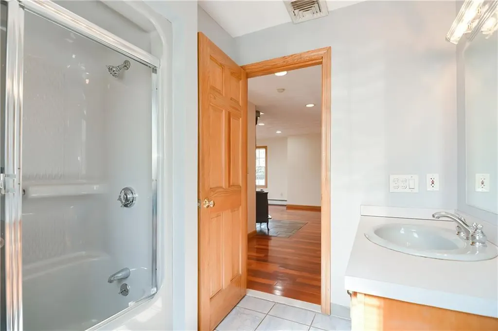 206 Shun Pike Johnston RI 02919