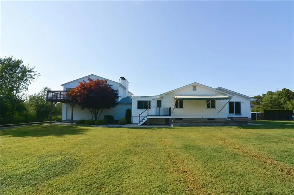 206 Shun Pike Johnston RI 02919