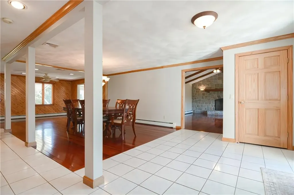 206 Shun Pike Johnston RI 02919