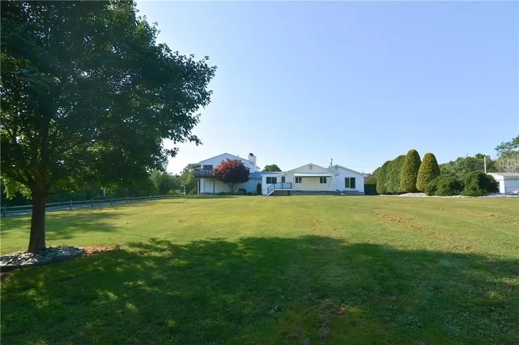 206 Shun Pike Johnston RI 02919