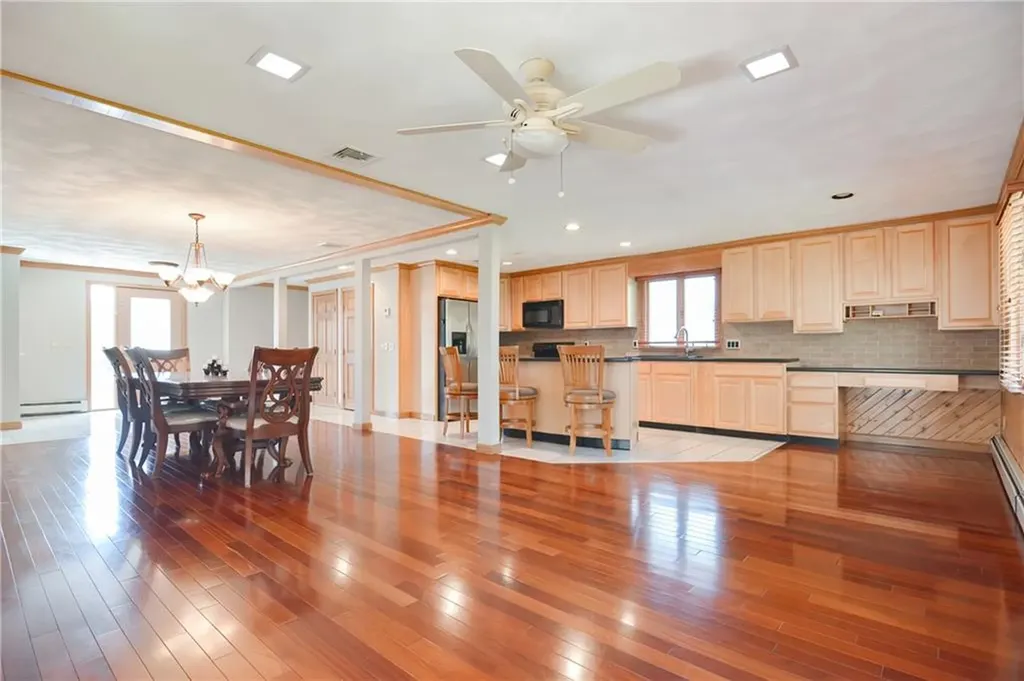 206 Shun Pike Johnston RI 02919