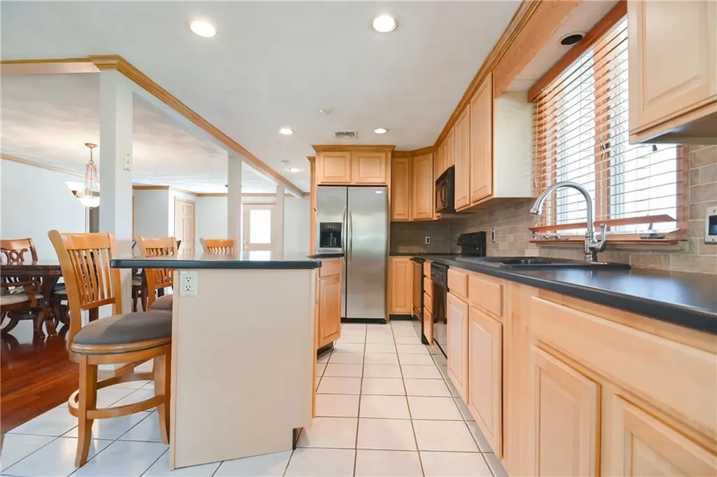 206 Shun Pike Johnston RI 02919