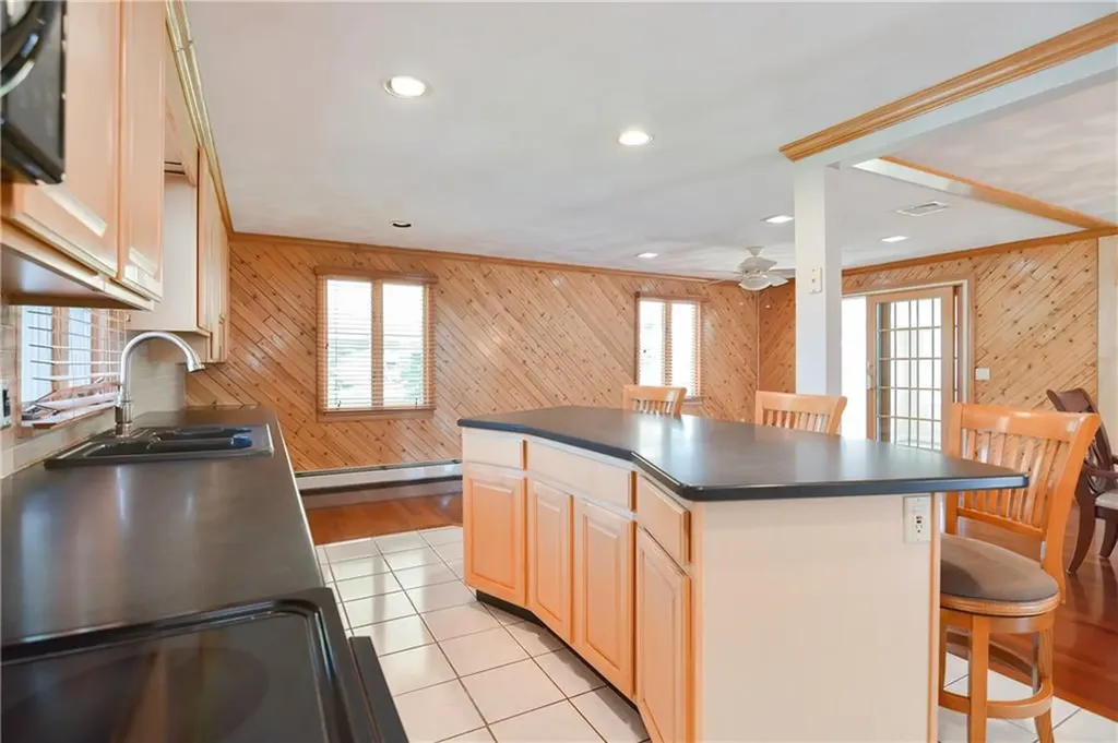 206 Shun Pike Johnston RI 02919