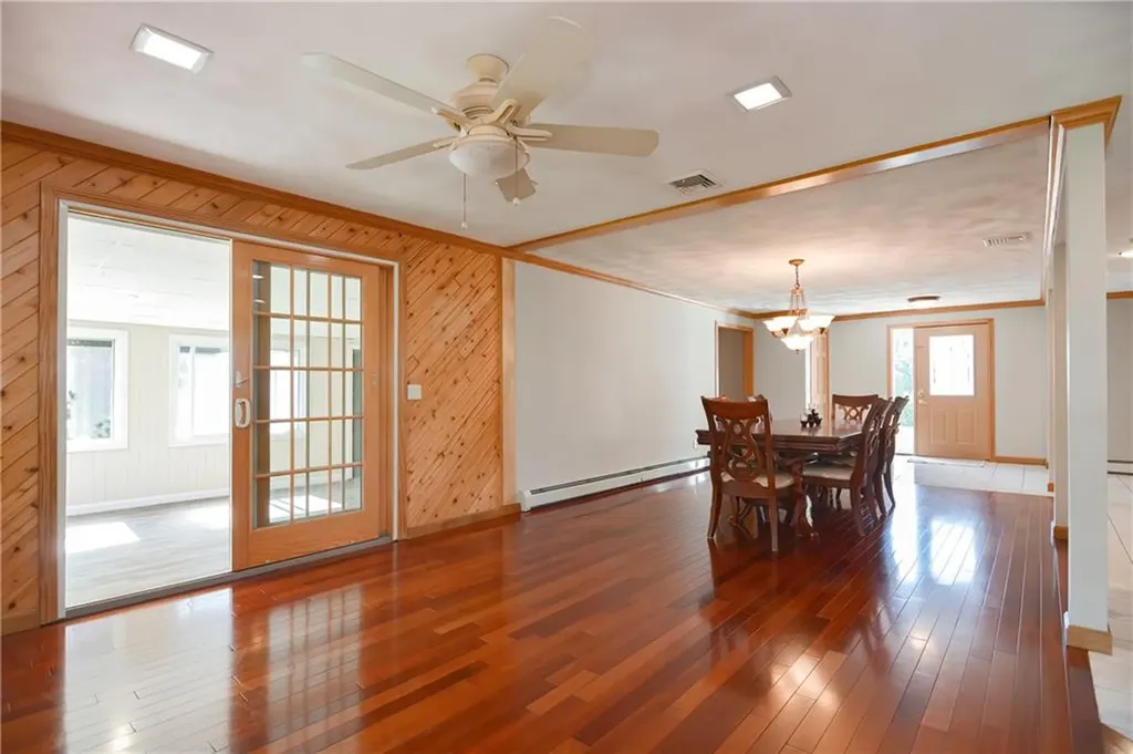 206 Shun Pike Johnston RI 02919