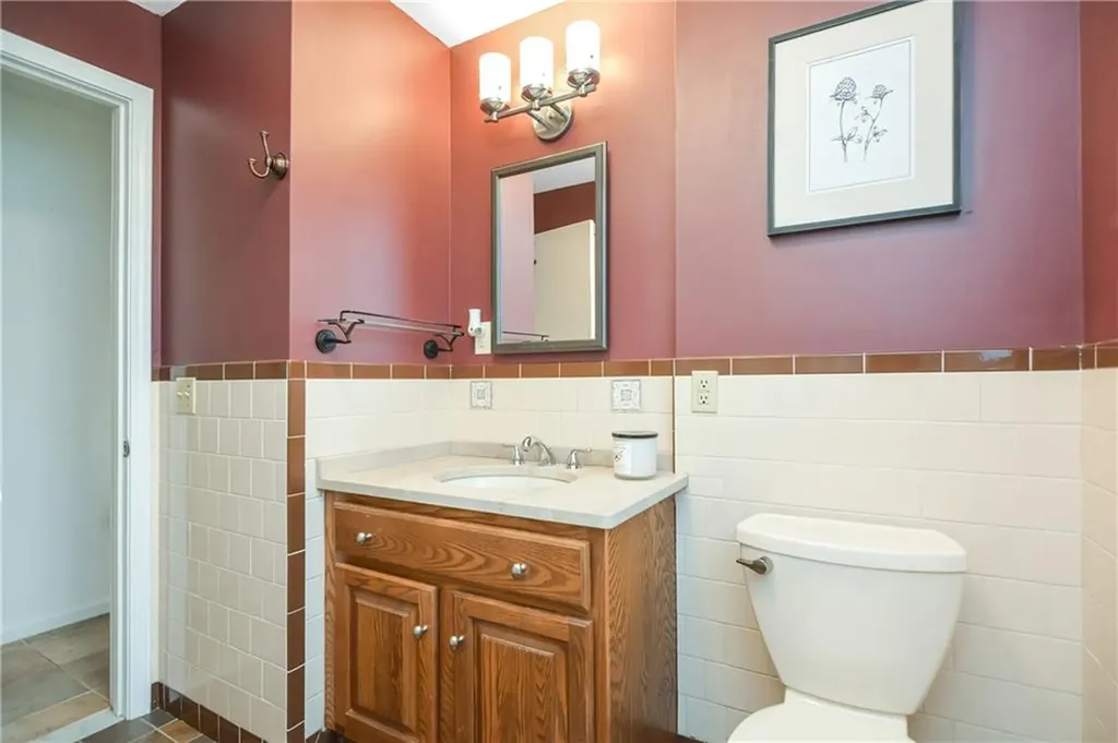 95 Achille Street Woonsocket RI 02895