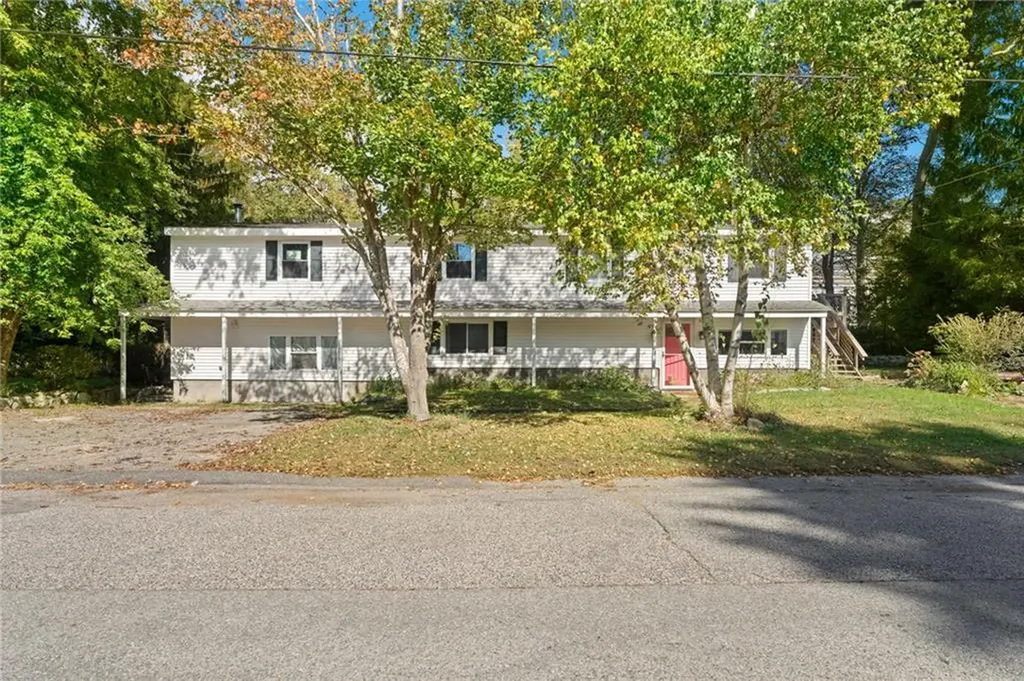 33 Beth Road Tiverton RI 02878
