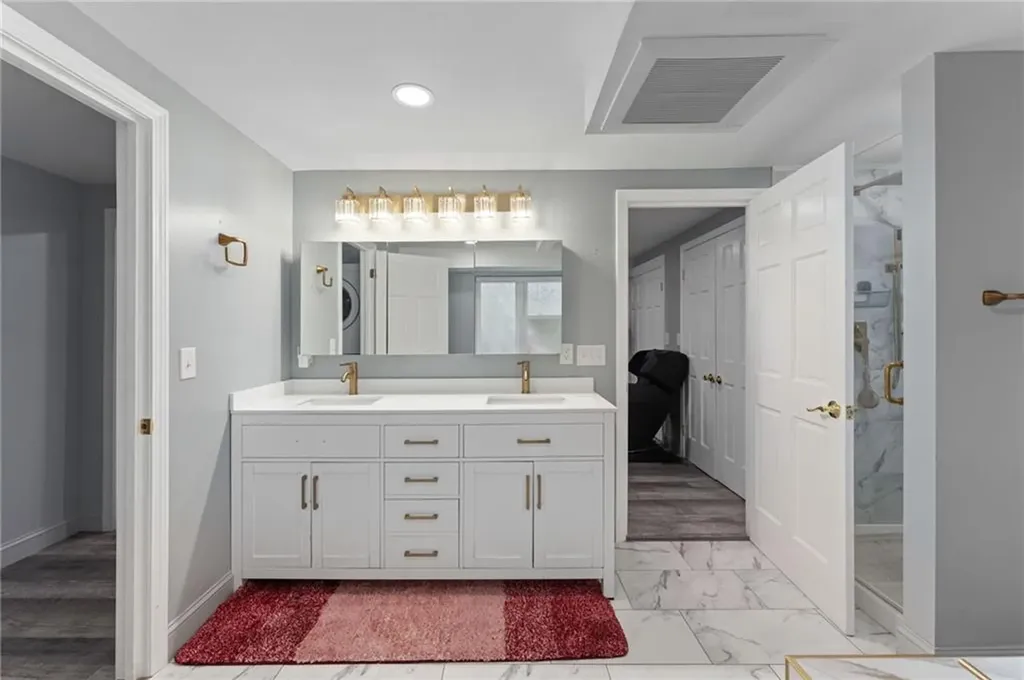 33 Beth Road Tiverton RI 02878