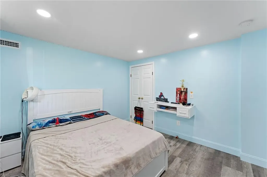 33 Beth Road Tiverton RI 02878