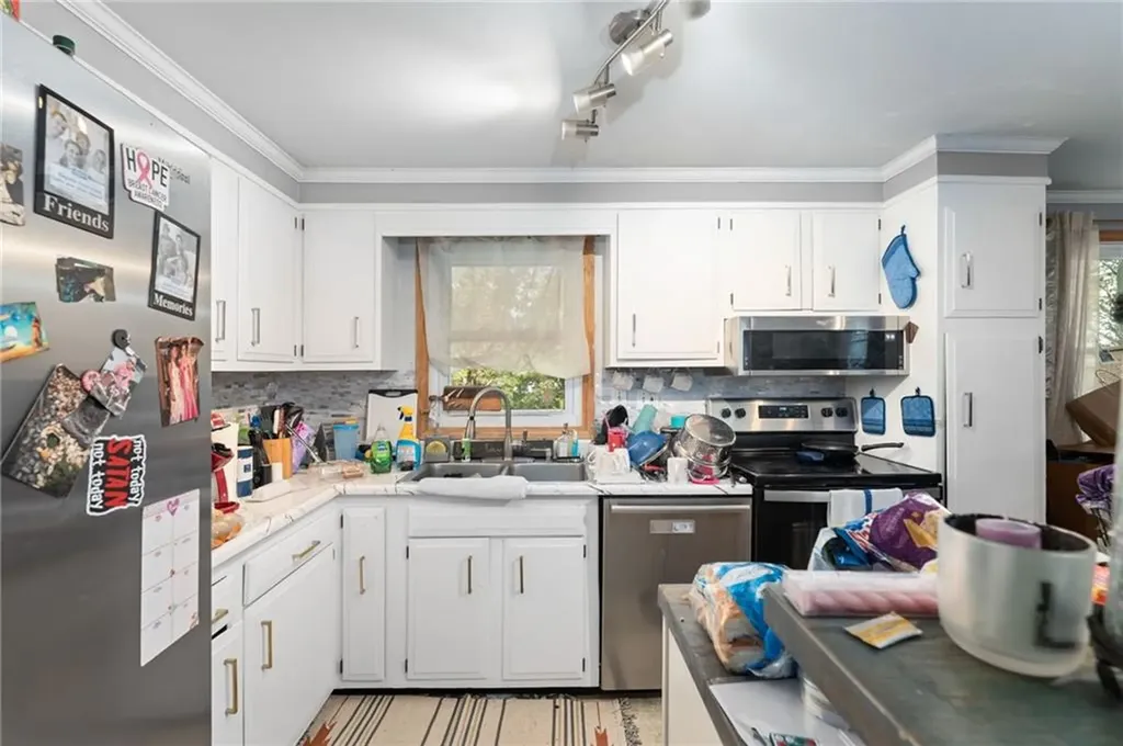 33 Beth Road Tiverton RI 02878