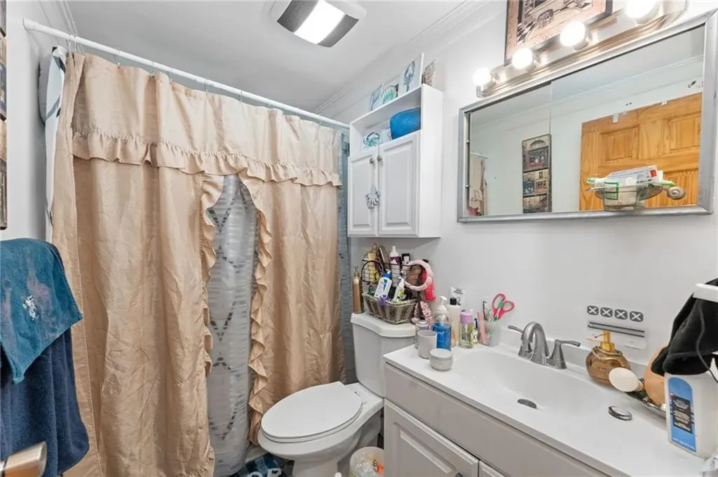 33 Beth Road Tiverton RI 02878