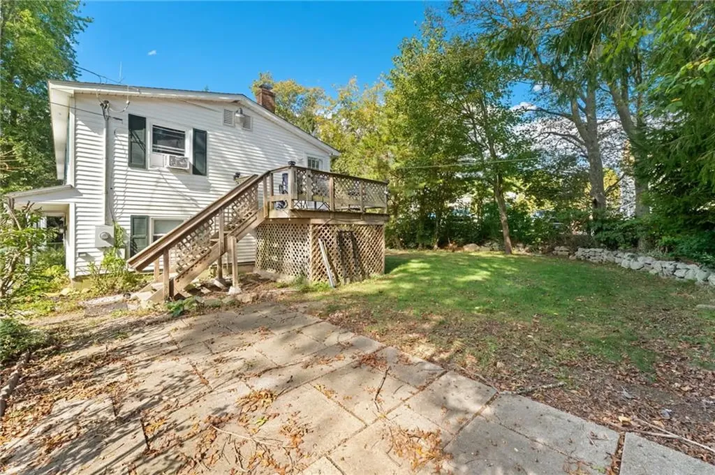33 Beth Road Tiverton RI 02878