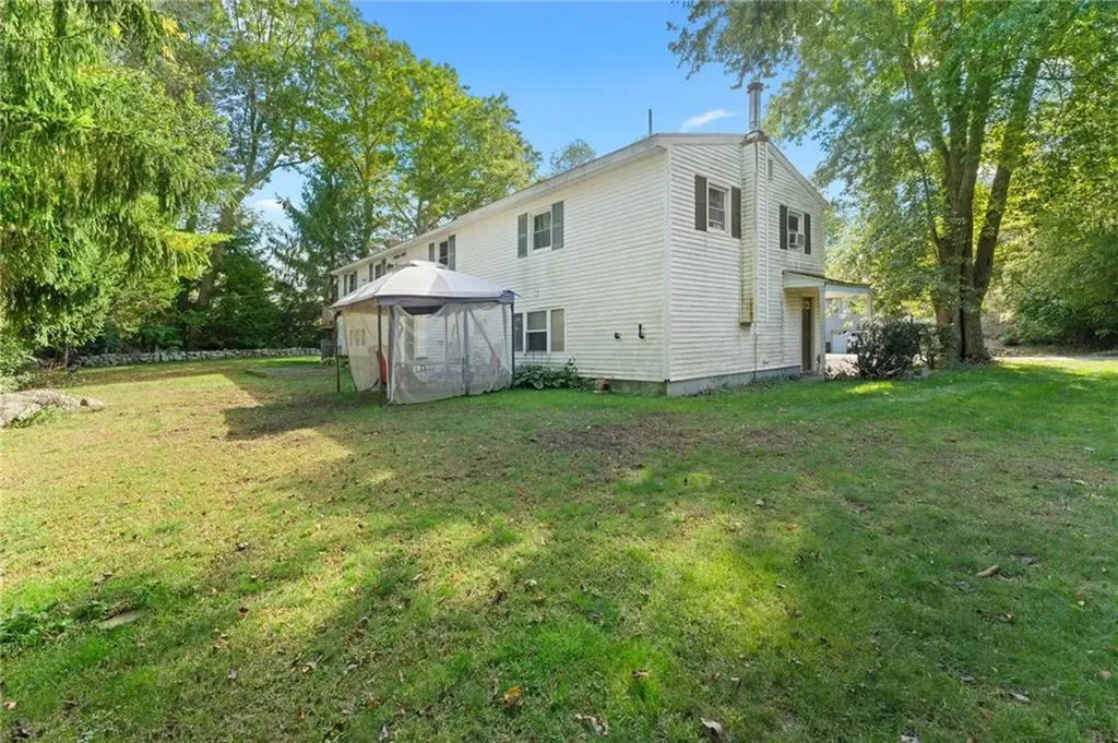 33 Beth Road Tiverton RI 02878