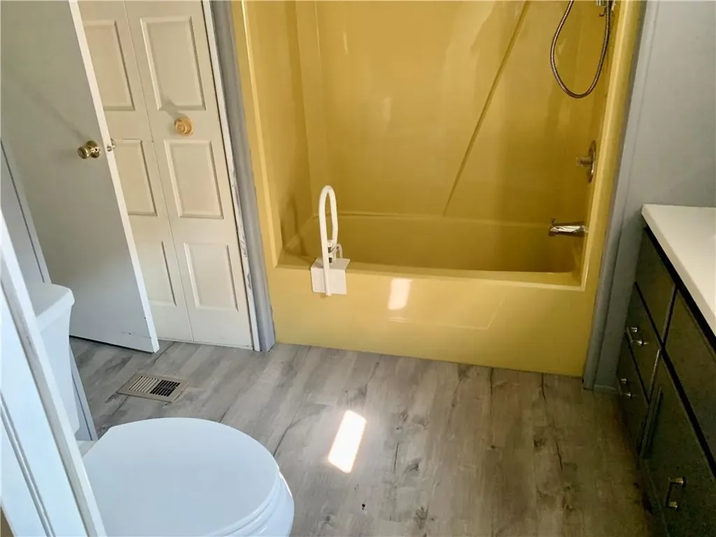 979 Toll Gate Road Warwick RI 02886