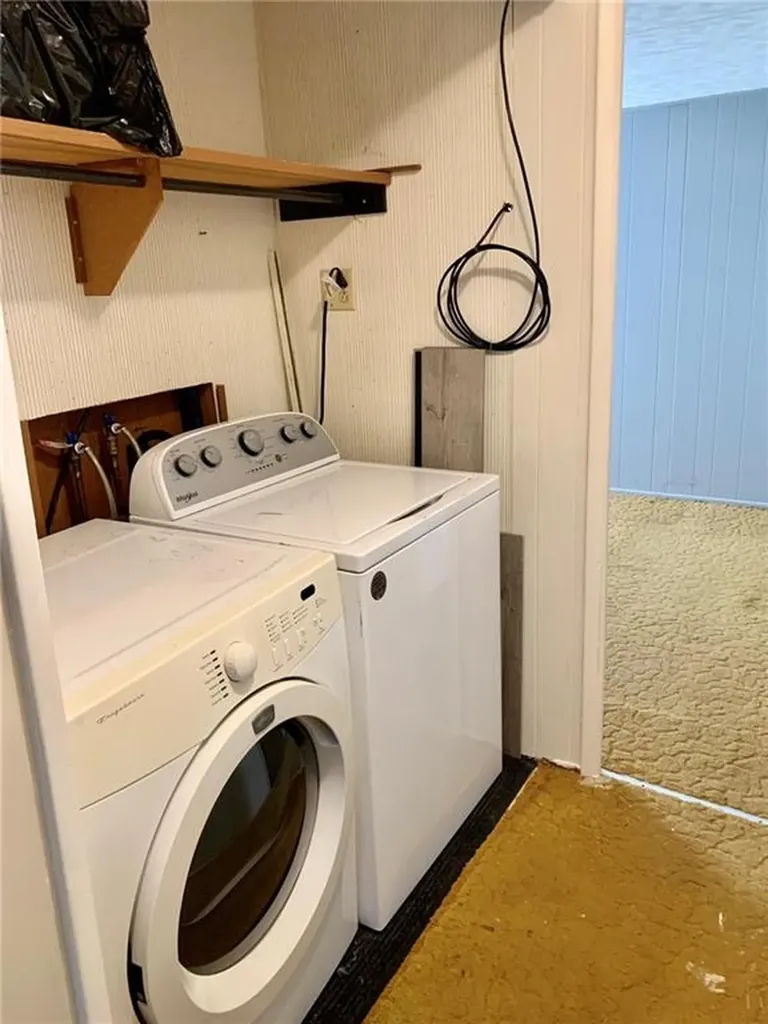 979 Toll Gate Road Warwick RI 02886