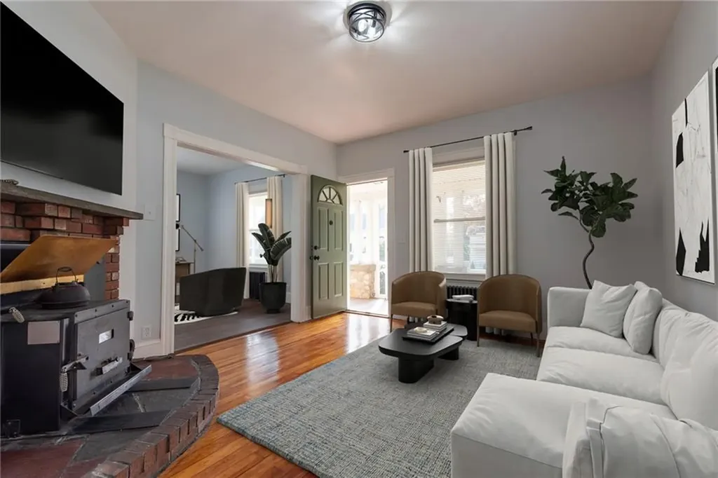 362 Knight Street Woonsocket RI 02895