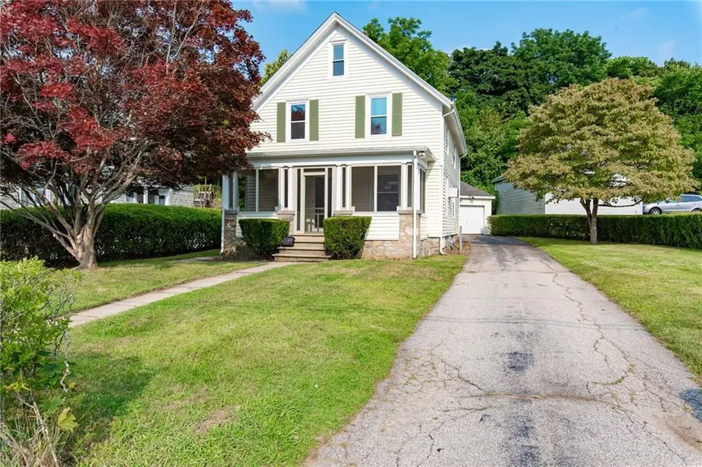 362 Knight Street Woonsocket RI 02895