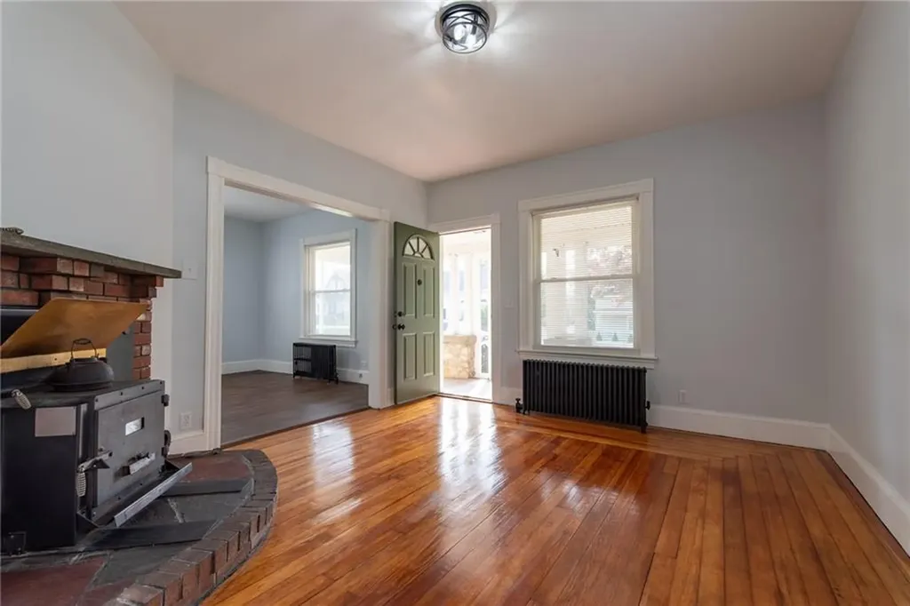 362 Knight Street Woonsocket RI 02895