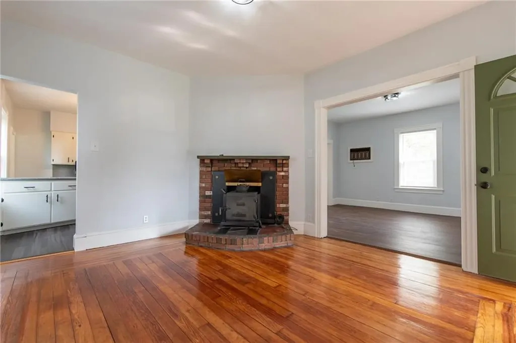 362 Knight Street Woonsocket RI 02895