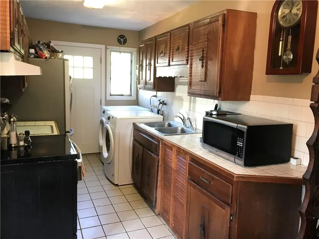 6 Paige Drive Coventry RI 02816