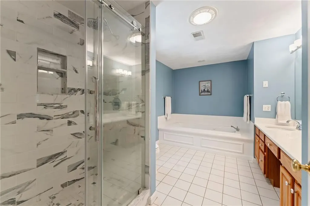 5 Spring House Lane Cumberland RI 02864