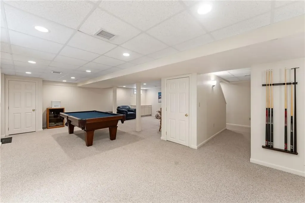 5 Spring House Lane Cumberland RI 02864
