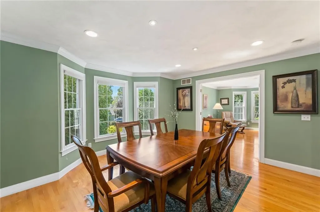 5 Spring House Lane Cumberland RI 02864